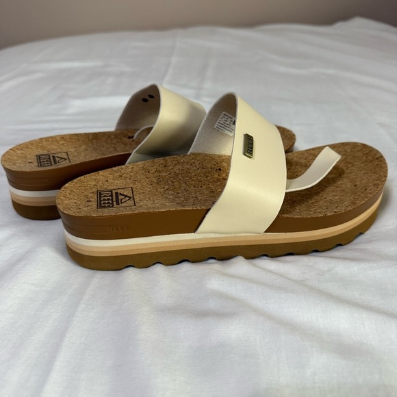 Women's Reef Cushion Sol Hi Platform Sandals Size 8 Ivory Platform Casual Beach - Picture 8 of 9